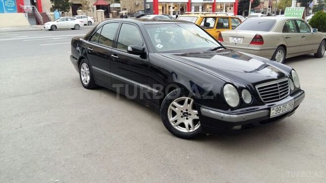 Mercedes E 240 2000, 210,000 km - 2.6 l - Bakı