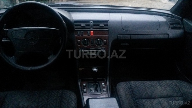 Mercedes C 180 1995, 235,000 km - 1.8 l - Sumqayıt