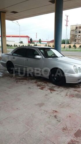 Mercedes E 220 2000, 268,000 km - 0.2 l - Sumqayıt