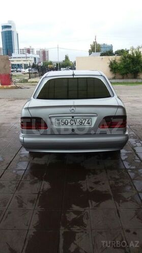 Mercedes E 220 2000, 268,000 km - 0.2 l - Sumqayıt