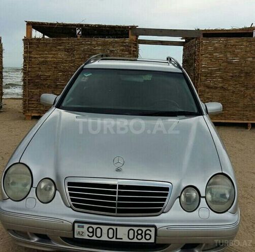 Mercedes E 220 2000, 207,500 km - 2.2 l - Bakı