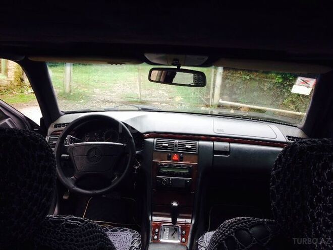 Mercedes E 320 1996, 215,558 km - 3.2 l - Lənkəran