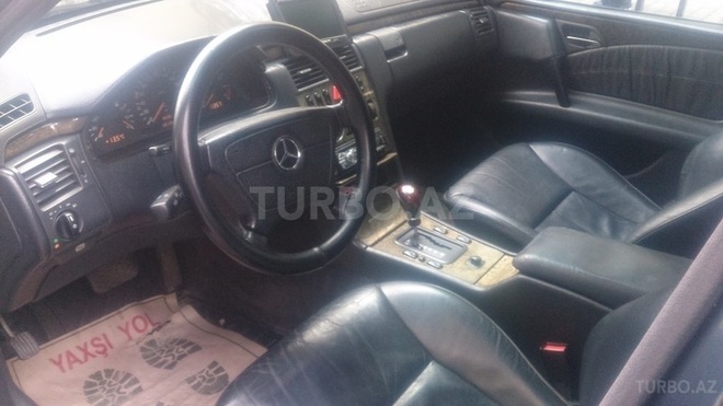 Mercedes E 230 1996, 381,000 km - 2.3 l - Bakı