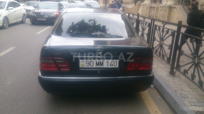 Mercedes E 230 1996, 381,000 km - 2.3 l - Bakı