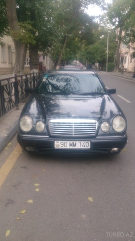 Mercedes E 230 1996, 381,000 km - 2.3 l - Bakı