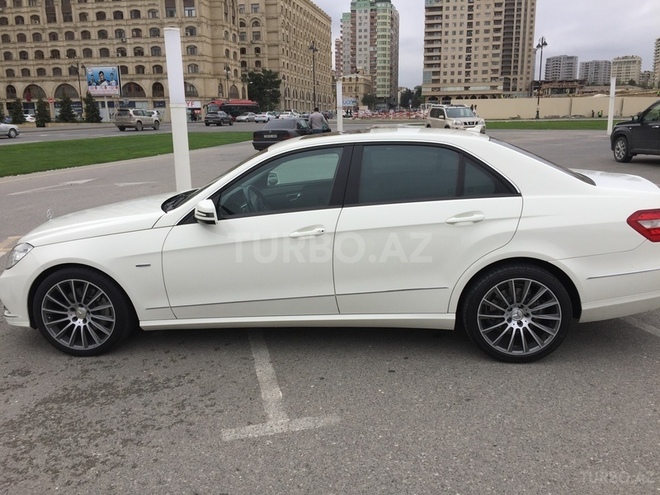 Mercedes E 220 2011, 166,000 km - 2.1 l - Bakı