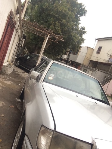 Mercedes E 300 1992, 239,000 km - 3.0 l - Bakı