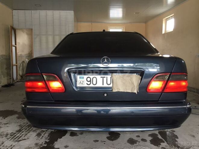 Mercedes E 240 2000, 243,256 km - 2.4 l - Ağdaş