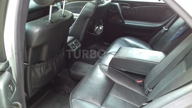 Mercedes E 320 1999, 217,000 km - 3.2 l - Bakı