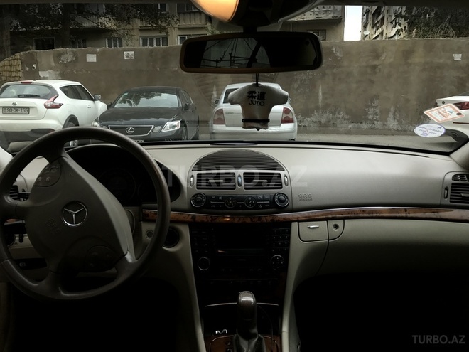 Mercedes E 240 2004, 230,000 km - 2.6 л - Bakı