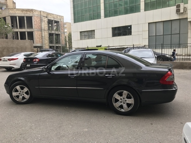 Mercedes E 240 2004, 230,000 km - 2.6 л - Bakı