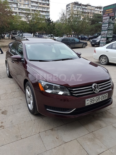 Volkswagen Passat 2012, 50,000 km - 2.5 l - Gəncə