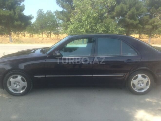 Mercedes E 240 2001, 185,000 km - 2.4 l - Siyəzən
