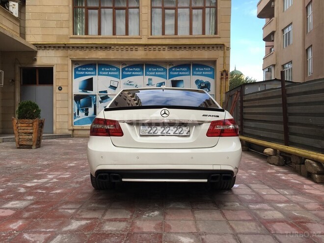 Mercedes E 200 2011, 65,306 km - 1.8 l - Bakı