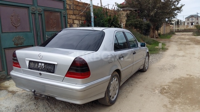 Mercedes C 200 1997, 435,000 km - 2.0 l - Xırdalan