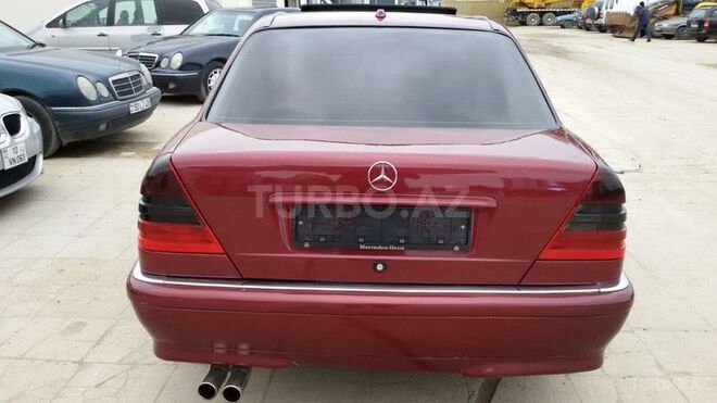 Mercedes C 240 1999, 256,000 km - 2.4 l - Sumqayıt