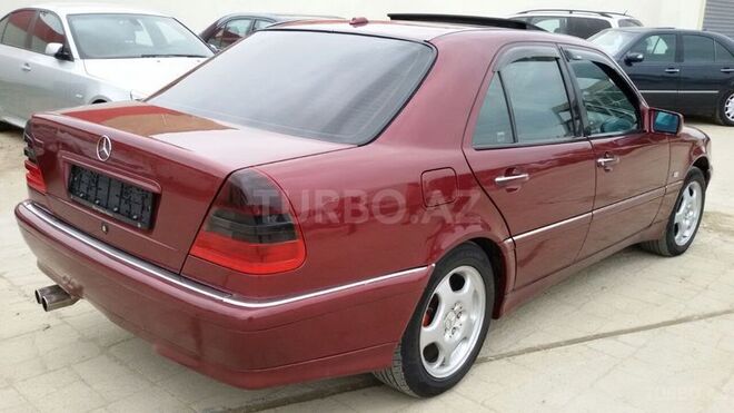 Mercedes C 240 1999, 256,000 km - 2.4 l - Sumqayıt