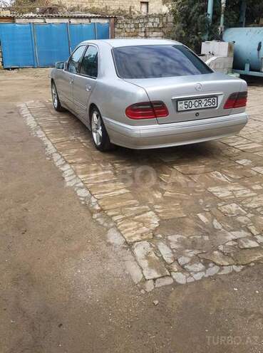 Mercedes E 240 2001, 252,000 km - 2.4 l - Bakı