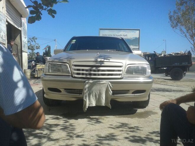 Mercedes C 230 1997, 3,555 km - 2.3 l - Bakı
