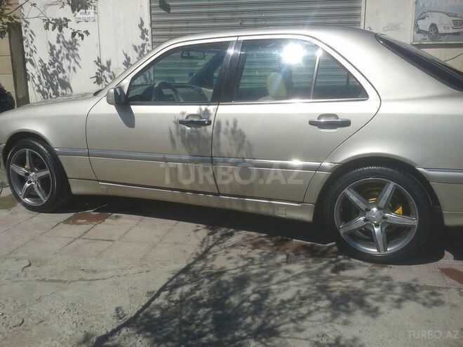Mercedes C 230 1997, 3,555 km - 2.3 l - Bakı