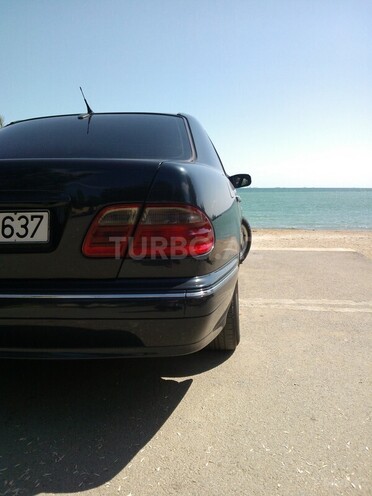 Mercedes E 270 1999, 317,000 km - 2.2 l - Bakı