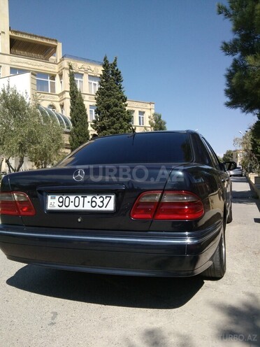 Mercedes E 270 1999, 317,000 km - 2.2 l - Bakı