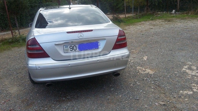 Mercedes E 270 2002, 323,000 km - 2.7 л - Bakı