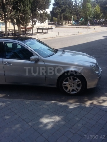 Mercedes E 270 2002, 323,000 km - 2.7 л - Bakı