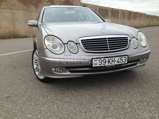 Mercedes E 240 2004, 205,000 km - 2.6 l - Bakı