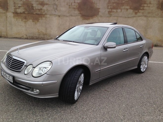 Mercedes E 240 2004, 205,000 km - 2.6 l - Bakı
