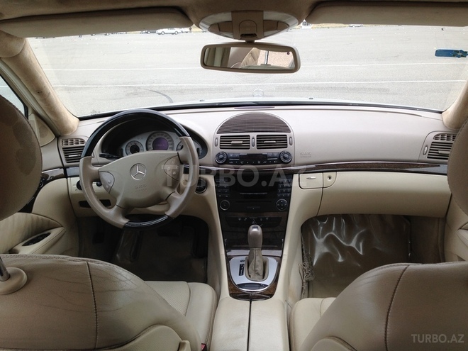 Mercedes E 240 2004, 205,000 km - 2.6 l - Bakı