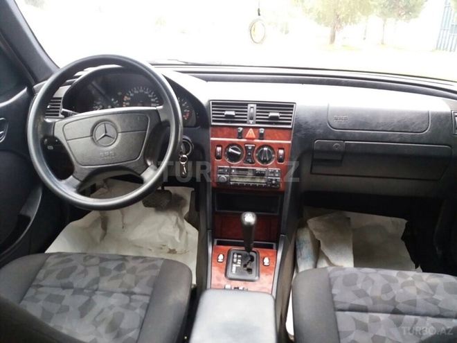Mercedes C 180 1997, 320,000 km - 1.8 l - Sumqayıt
