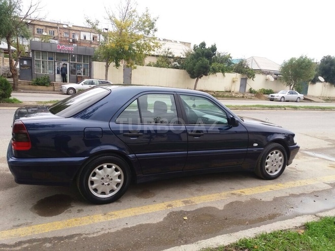 Mercedes C 180 1997, 320,000 km - 1.8 l - Sumqayıt
