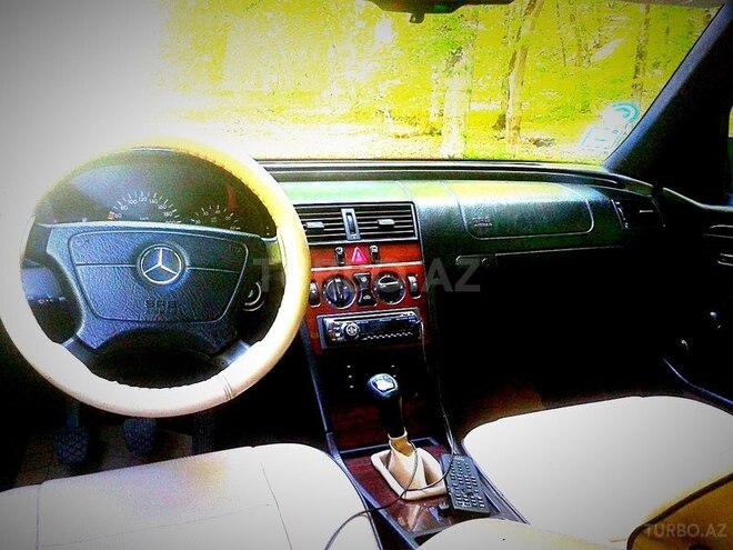 Mercedes C 180 1995, 2,115,154 km - 1.8 l - Qusar