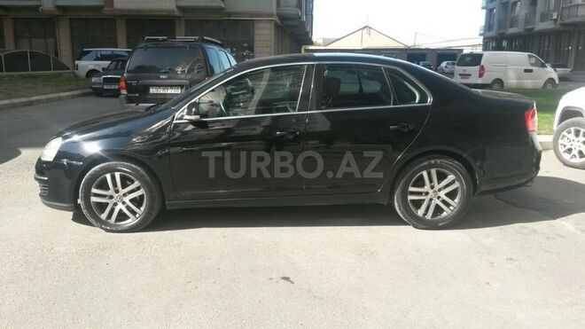 Volkswagen Jetta 2006, 290,000 km - 2.5 l - Bakı