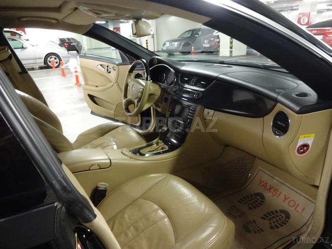 Mercedes  2005, 193,000 km - 5.0 l - Bakı