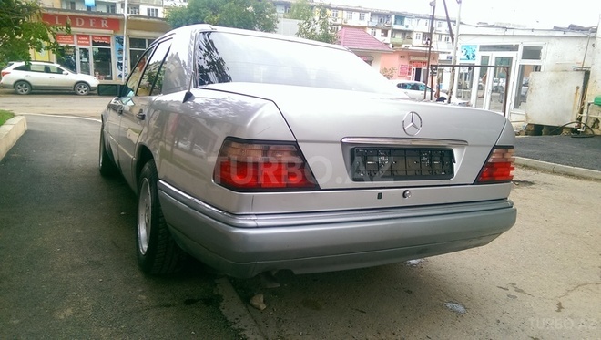 Mercedes E 200 1994, 465,000 km - 2.0 l - Bakı