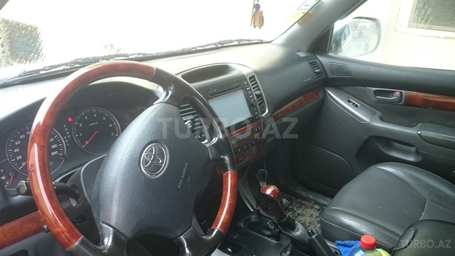 Toyota Prado 2009, 135,000 km - 2.7 l - Qusar