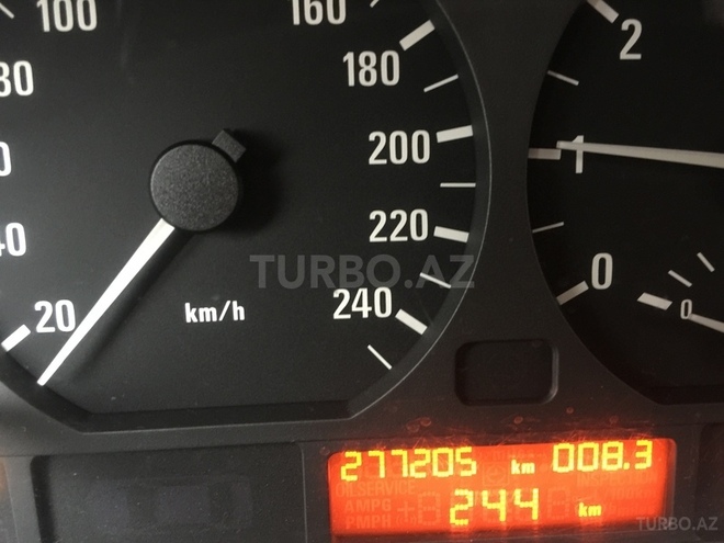 BMW 318 2001, 277,000 km - 1.9 l - Qazax