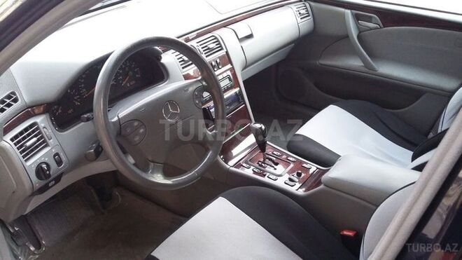 Mercedes E 240 2000, 226,000 km - 2.6 l - Bakı