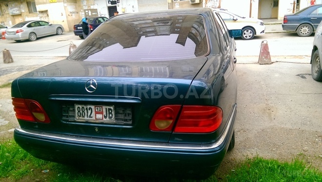 Mercedes E 290 1998, 245,000 km - 2.9 l - Bakı
