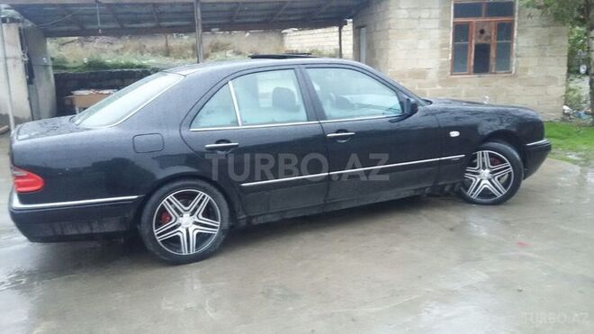 Mercedes E 280 1997, 330,263 km - 2.8 l - Bərdə