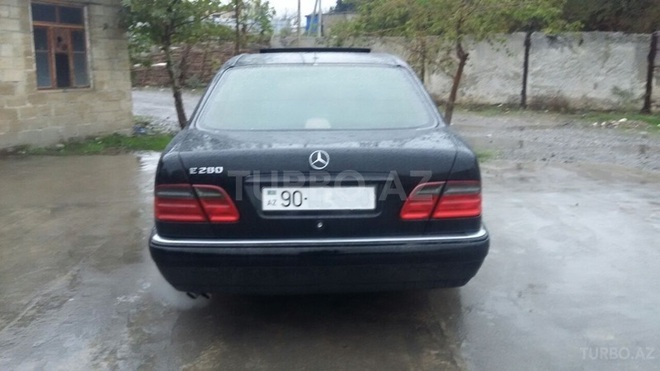 Mercedes E 280 1997, 330,263 km - 2.8 l - Bərdə