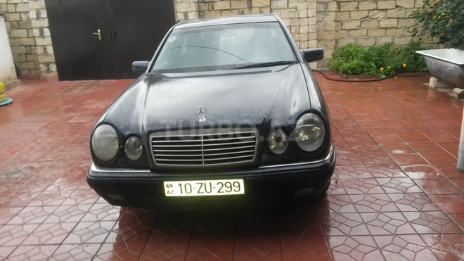 Mercedes E 230 1997, 235,000 km - 2.3 l - Sumqayıt