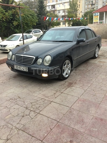 Mercedes E 240 2000, 264,600 km - 0.3 l - Bakı