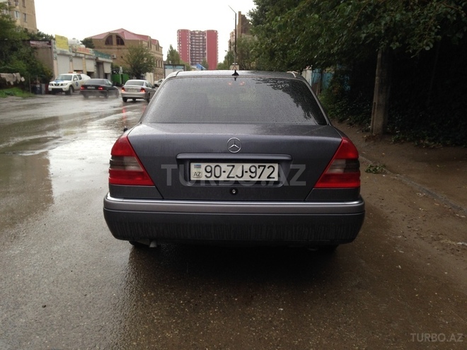 Mercedes C 180 1995, 262,000 km - 1.8 l - Bakı