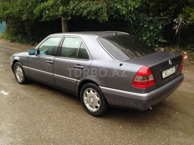 Mercedes C 180 1995, 262,000 km - 1.8 l - Bakı
