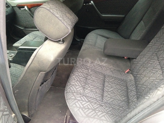 Mercedes C 180 1995, 262,000 km - 1.8 l - Bakı