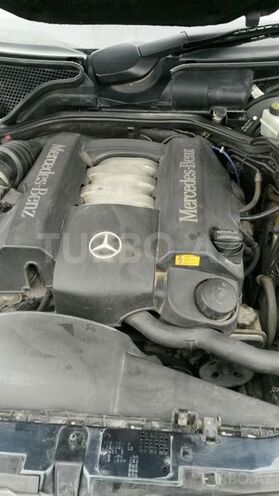 Mercedes E 240 1997, 20,010 km - 2.4 l - Bakı