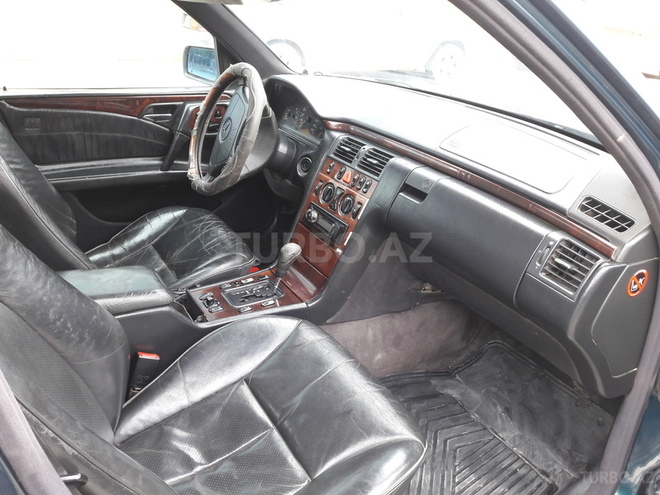 Mercedes E 290 1997, 238 km - 2.9 л - Sumqayıt